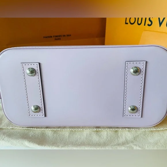 NWT Louis Vuitton Alma Bb Light Pink M22620 with Dust Bags, Box and Shopping Bag - Picture 7 of 16